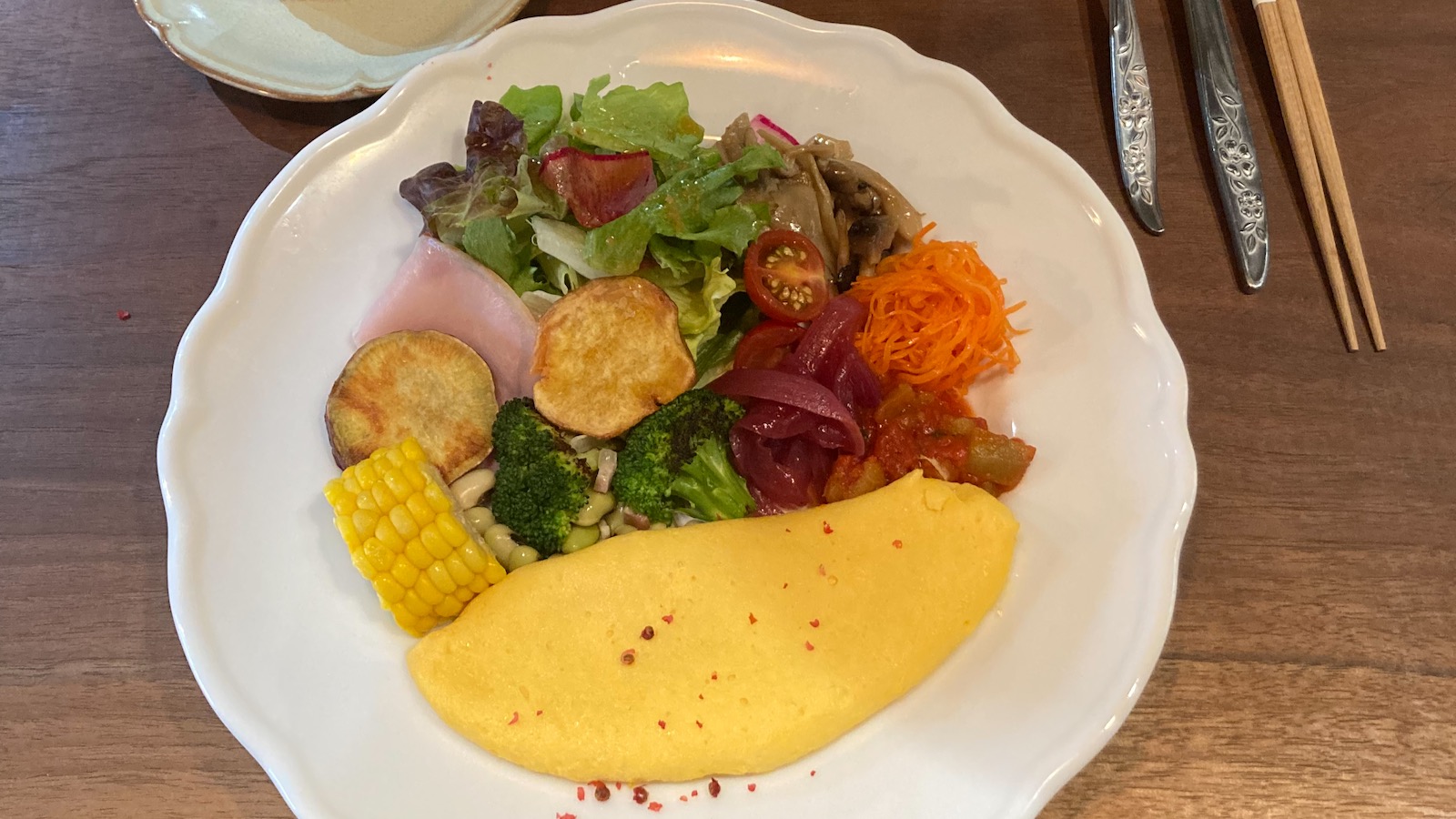 文の里の「おさけとおやつ Kaka（果香）」でランチ